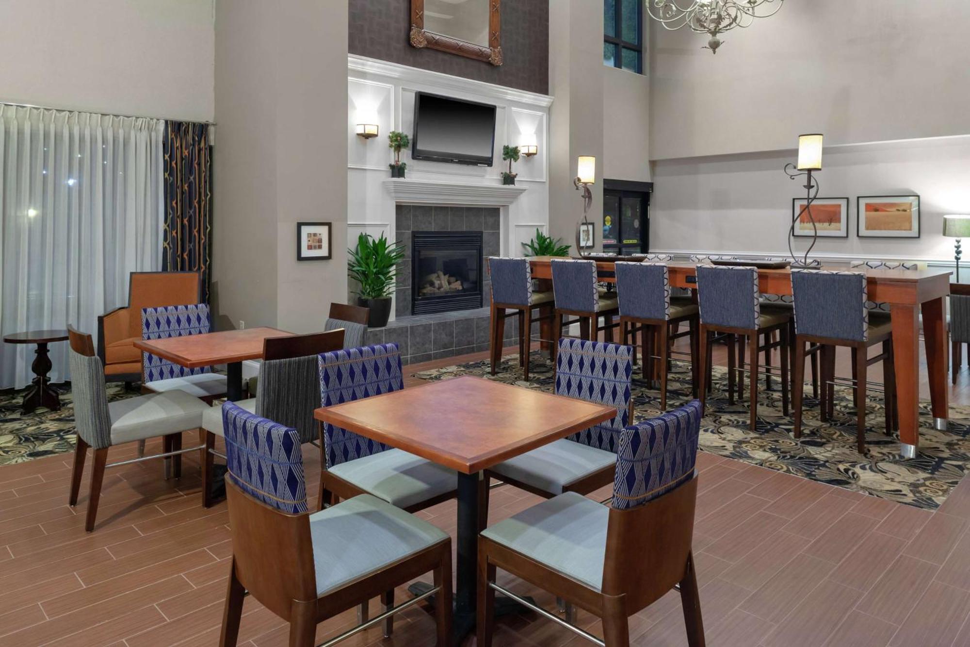 Hampton Inn & Suites Concord-Charlotte Eksteriør bilde