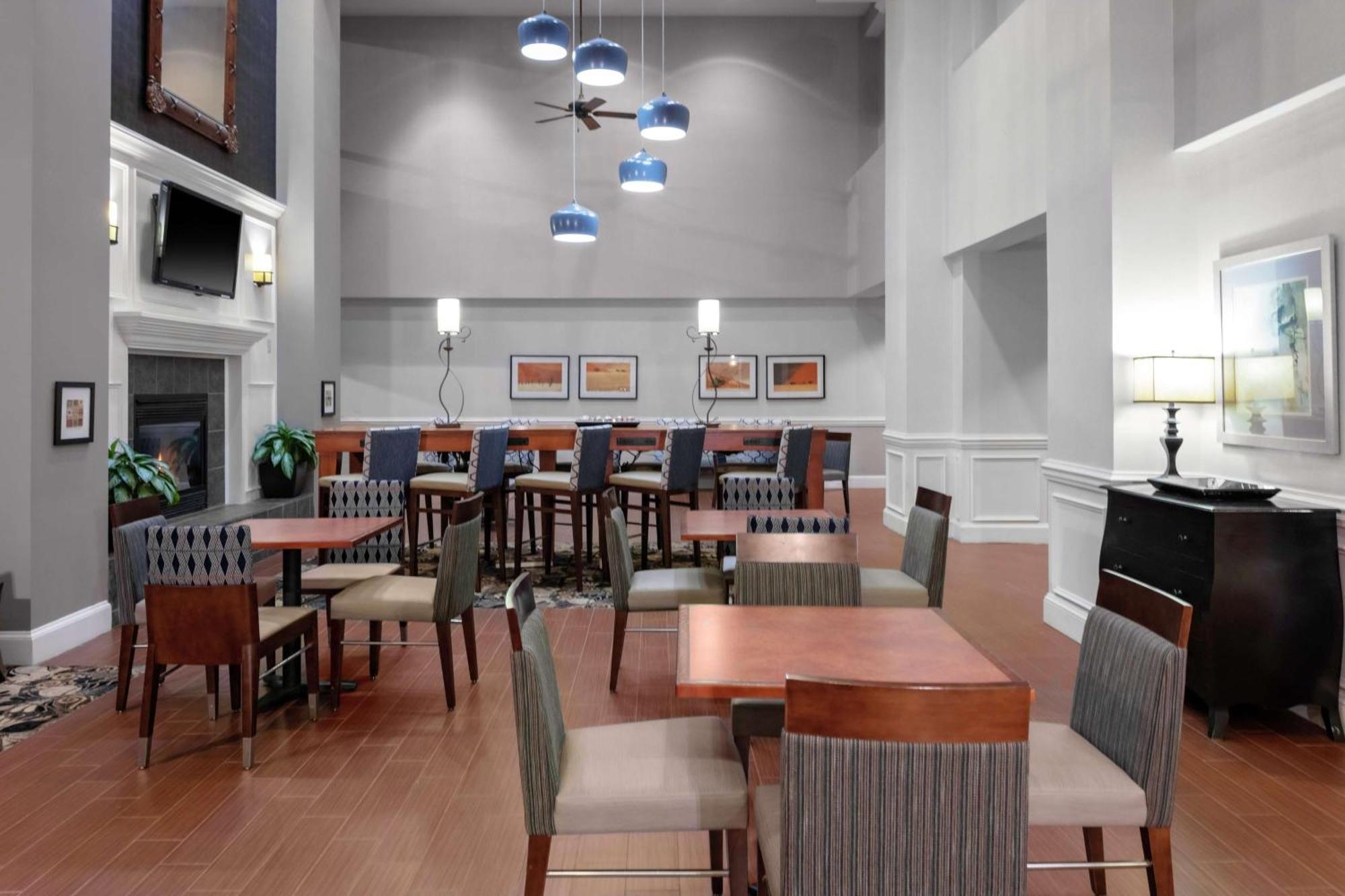 Hampton Inn & Suites Concord-Charlotte Eksteriør bilde