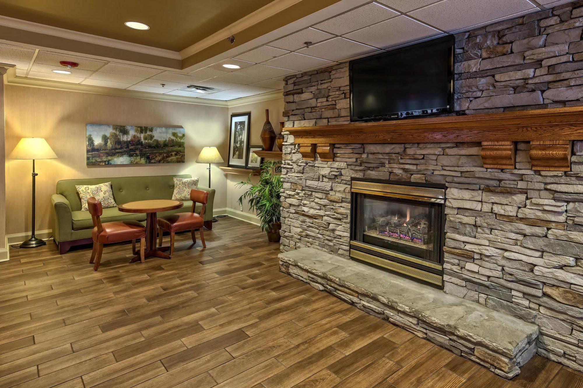 Hampton Inn & Suites Concord-Charlotte Eksteriør bilde