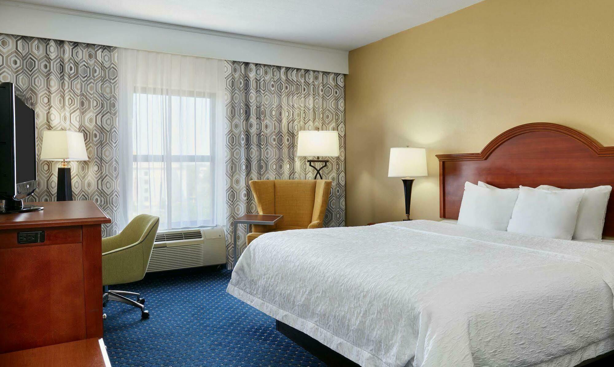 Hampton Inn & Suites Concord-Charlotte Eksteriør bilde