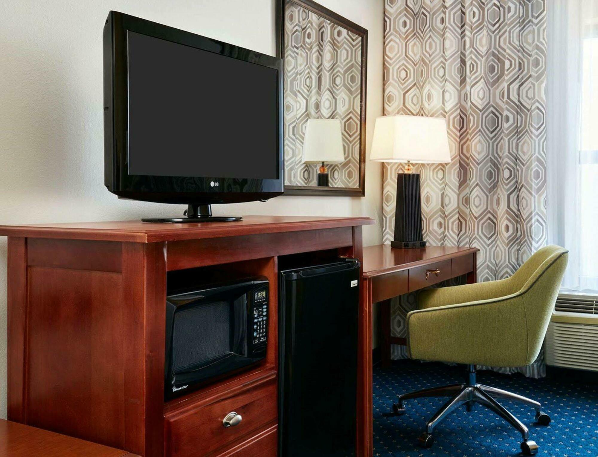Hampton Inn & Suites Concord-Charlotte Eksteriør bilde